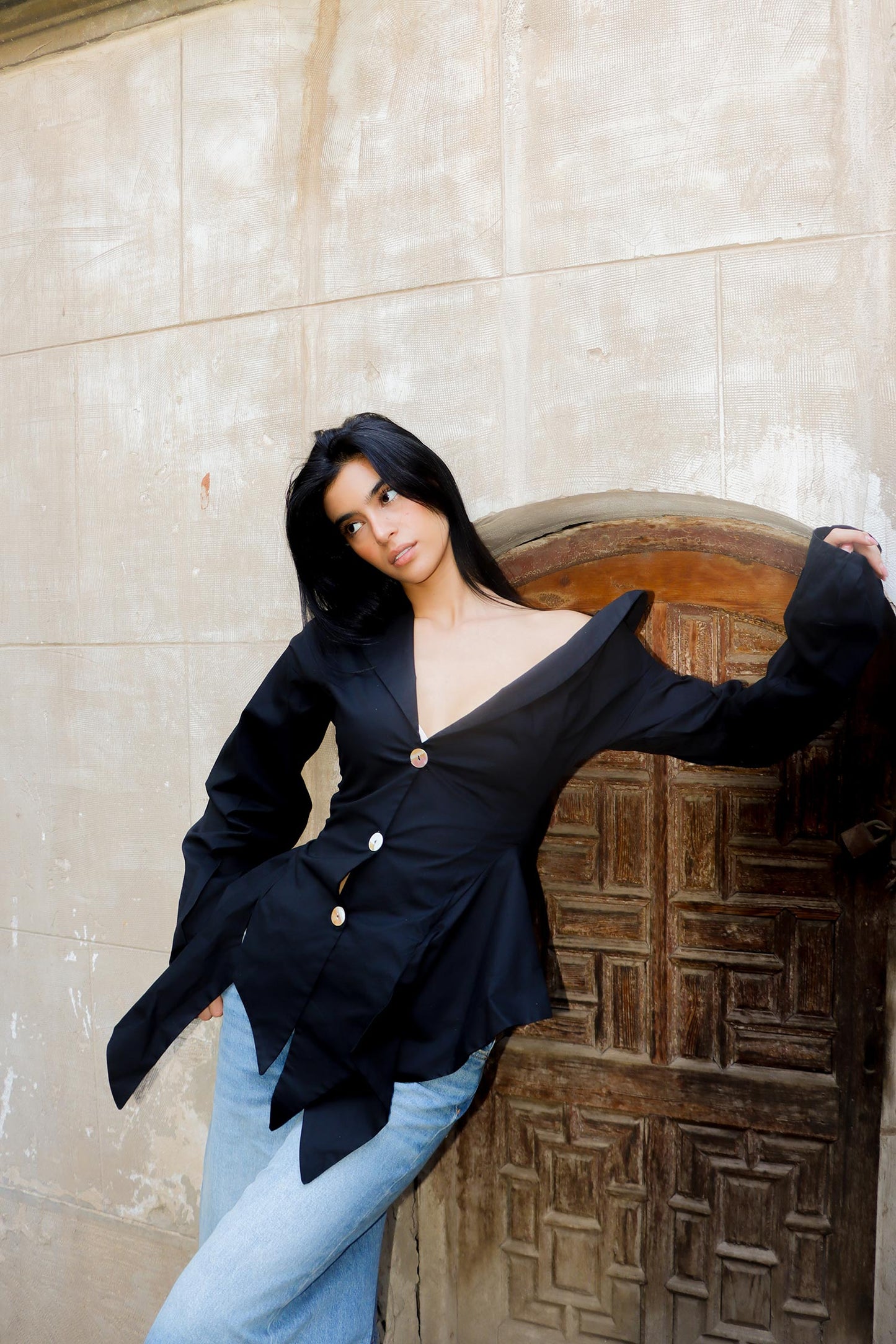 Twisted Asymmetrical shirt - Black